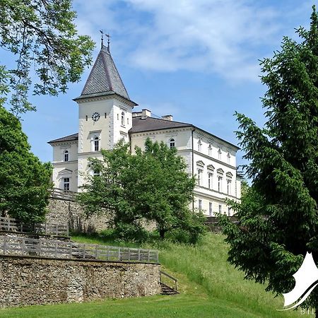 Отель Bildungshaus Schloss Krastowitz Клагенфурте Экстерьер фото
