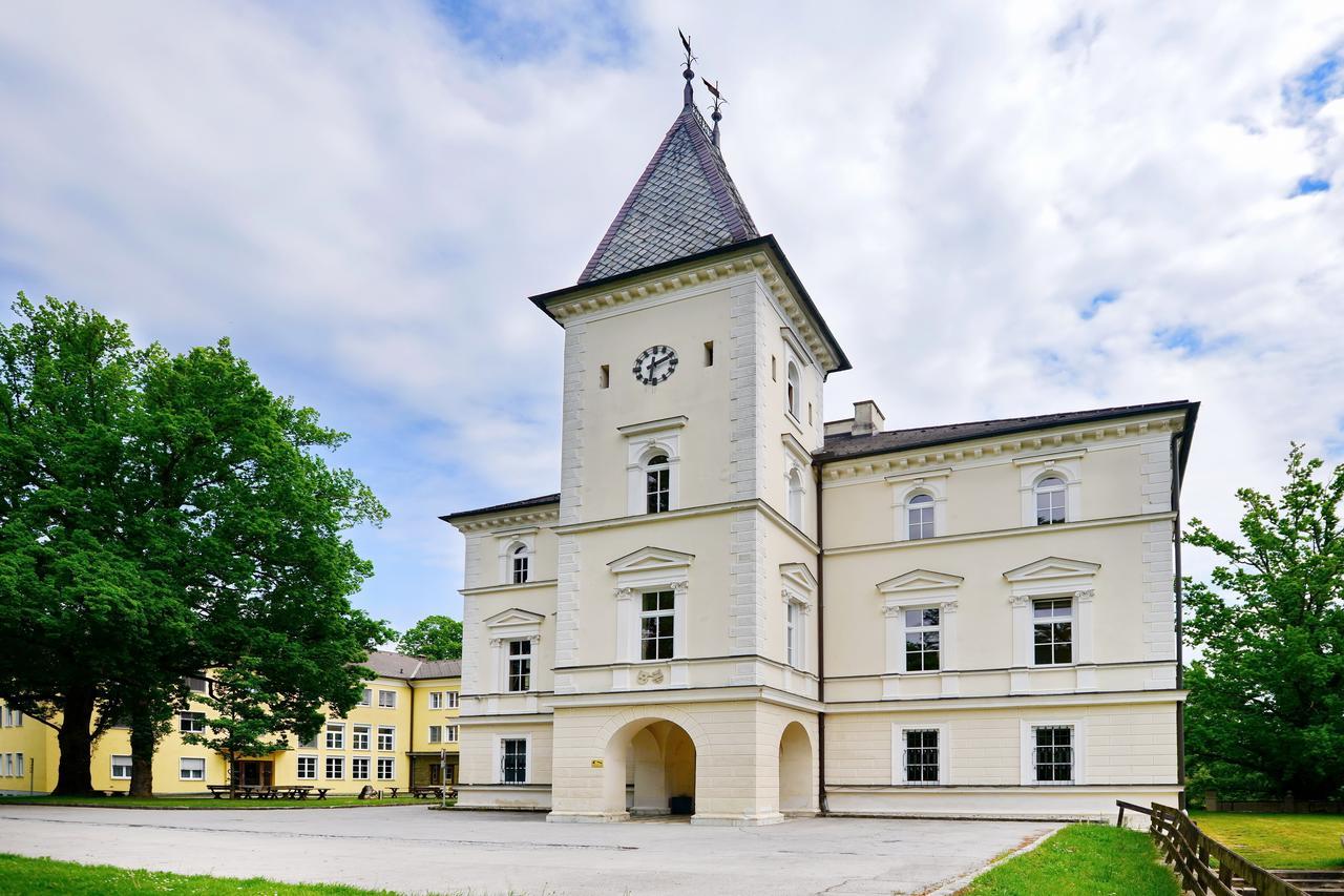 Отель Bildungshaus Schloss Krastowitz Клагенфурте Экстерьер фото